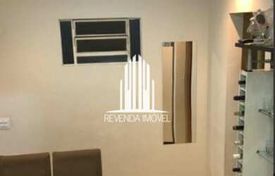 Imagem: O apartamento possui 2 Dormitórios, 1 Banheiro, 2 Vagas na