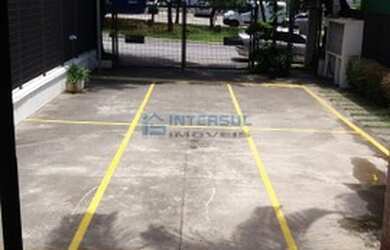 Imagem: O depósito possui 5 Vagas na garagem e 800m² de Área e está