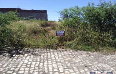 Imagem: O terreno possui 300m² de Área e está localizado em Centro