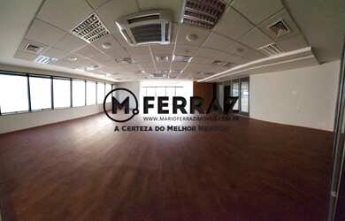 Imagem: O depósito possui 2 Vagas na garagem, 191m² de Área e está