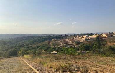 Imagem: O terreno possui 360m² de Área e está localizado em São