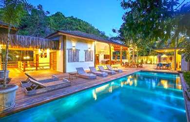 Imagem: A casa para alugar possui 5 Dormitórios, 5 Banheiros e 700m²