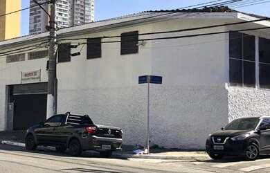 Imagem: O depósito possui 300m² de Área e está localizado em Vila