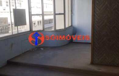 Imagem 2: Rua maravilhosa. Amplo apartamento com vaga na escritura