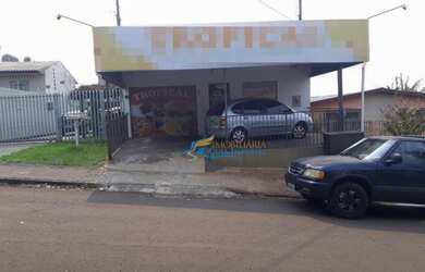 Imagem: A casa possui 2 Dormitórios, 2 Banheiros, 2 Vagas na garagem