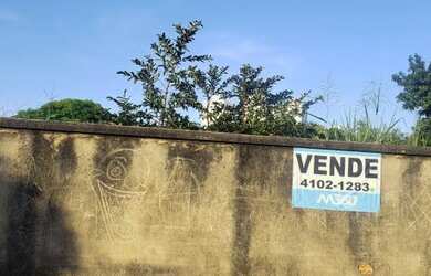 Imagem: O terreno possui 750m² de Área e está localizado em Jardim