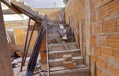 Imagem: A casa possui 1 Dormitório, 1 Banheiro e está localizado