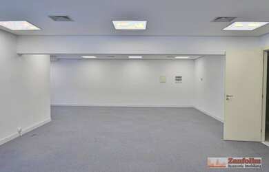 Imagem: O depósito possui 2 Vagas na garagem, 100m² de Área, Imóvel