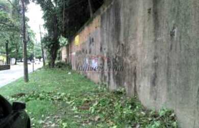 Imagem: O terreno possui 9036m² de Área e está localizado em Freguesia