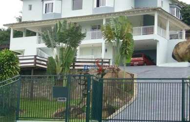 Imagem: A casa em condomínio possui 4 Dormitórios, 5 Banheiros, 5