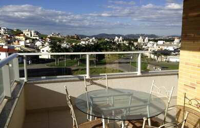 Imagem: O apartamento possui 3 Dormitórios, 2 Banheiros, 1 Vaga na