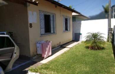 Imagem: A casa possui 2 Dormitórios, 1 Banheiro, 1 Vaga na garagem