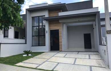 Imagem: A casa em condomínio possui 3 Dormitórios, 2 Banheiros, 1