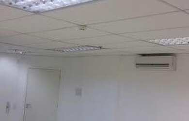 Imagem: O depósito para alugar possui 1 Vaga na garagem e 47m² de