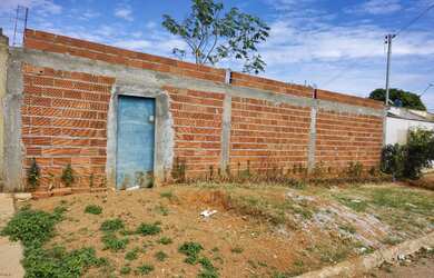 Imagem: O terreno à venda possui e está localizado em Setor Oeste