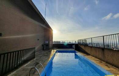 Imagem: O apartamento possui 1 Dormitório, 1 Banheiro, 1 Vaga na garagem