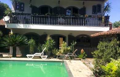 Imagem: A casa em condomínio possui 4 Dormitórios, 4 Banheiros, 4