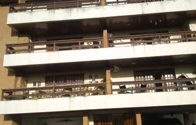 Imagem: O apartamento possui 5 Dormitórios, 5 Banheiros, 2 Vagas na