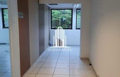 Imagem: O depósito possui 1 Vaga na garagem, 103m² de Área e está