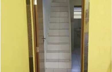 Imagem: A casa possui 2 Dormitórios, 1 Banheiro, 1 Vaga na garagem