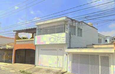 Imagem: A casa possui 3 Dormitórios, 5 Banheiros, 2 Vagas na garagem