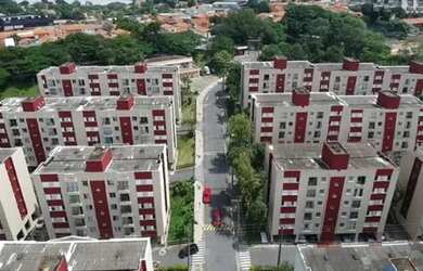 Imagem: O apartamento possui 3 Dormitórios, 1 Banheiro, 1 Vaga na garagem