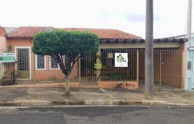 Imagem: A casa possui 2 Dormitórios, 1 Banheiro, 1 Vaga na garagem