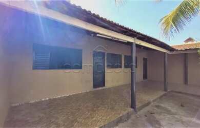 Imagem: A casa possui 1 Dormitório, 1 Banheiro, 80m² de Área e está