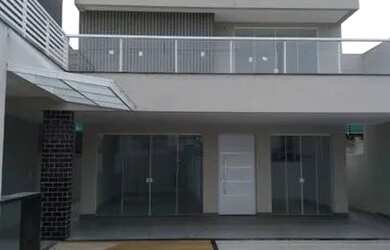 Imagem: A casa em condomínio possui 3 Dormitórios, 4 Banheiros, 2