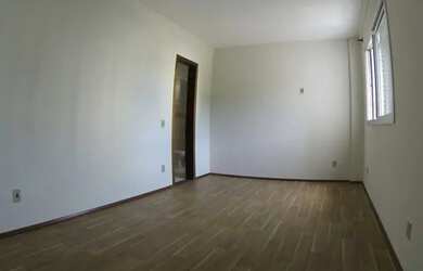 Imagem: O apartamento possui 2 Dormitórios, 1 Banheiro, 2 Vagas na