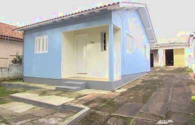 Imagem: A casa possui 2 Dormitórios, 1 Banheiro, 5 Vagas na garagem