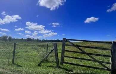 Imagem 3: Fazenda com 53 alqueires na Região dos Lagos, frente para o asfalto