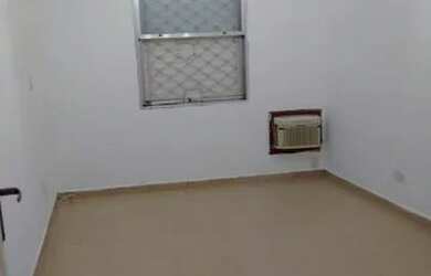 Imagem: A casa possui 3 Dormitórios, 2 Banheiros, 1 Vaga na garagem