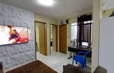 Imagem: O apartamento possui 2 Dormitórios, 1 Banheiro, 1 Vaga na garagem