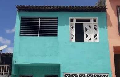 Imagem 1: Três casas a venda