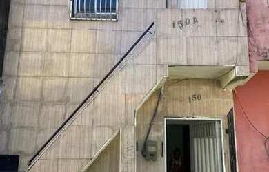 Imagem: A casa possui 3 Dormitórios, 2 Banheiros e está localizado