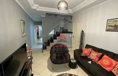 Imagem: A casa possui 3 Dormitórios, 3 Banheiros, 2 Vagas na garagem