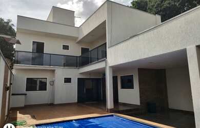 Imagem: A casa em condomínio possui 3 Dormitórios, 4 Banheiros, 5