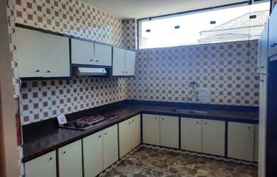 Imagem: A casa possui 5 Dormitórios, 4 Banheiros, 5 Vagas na garagem