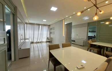 Imagem: O apartamento possui 3 Dormitórios, 2 Banheiros, 2 Vagas na