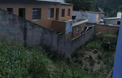 Imagem: O terreno possui 175m² de Área e está localizado em Laranjeiras