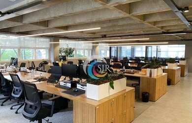 Imagem: O depósito possui 3 Vagas na garagem, 420m² de Área, Imóvel