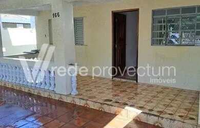 Imagem: A casa possui 2 Dormitórios, 2 Banheiros, 2 Vagas na garagem