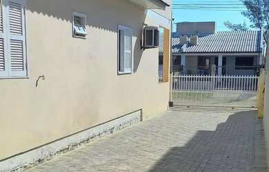 Imagem 3: CASA Á VENDA EM BALNEÁRIO ARROIO DO SILVA BAIRRO GOLFINHO