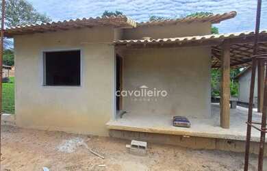 Imagem: A casa possui 2 Dormitórios, 2 Banheiros, 2 Vagas na garagem