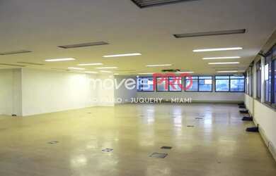 Imagem: O depósito e possui Dormitórios, Suítes, Banheiros, 5