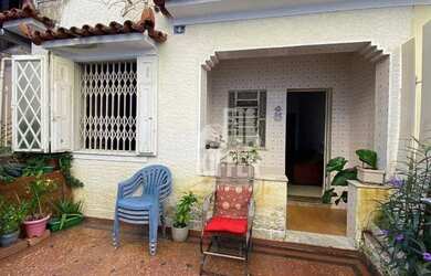 Imagem: A casa possui 2 Dormitórios, 1 Banheiro, m² de Área e está