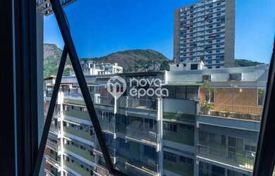 Imagem: O depósito possui 1 Vaga na garagem, 30m² de Área e está