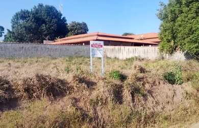 Imagem: O terreno possui 1.172m² de Área e está localizado em Serra