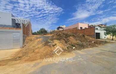 Imagem: A casa possui 268m² de Área e está localizado em Jardim